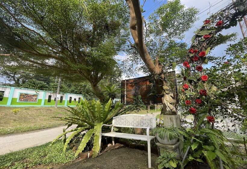 هتل Baan Yaychoey Kiriwong