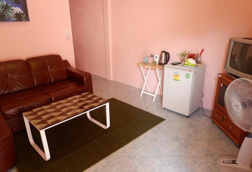 هتل Baan Yaychoey Kiriwong