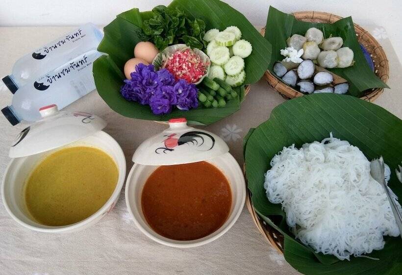 Отель Banchomchan