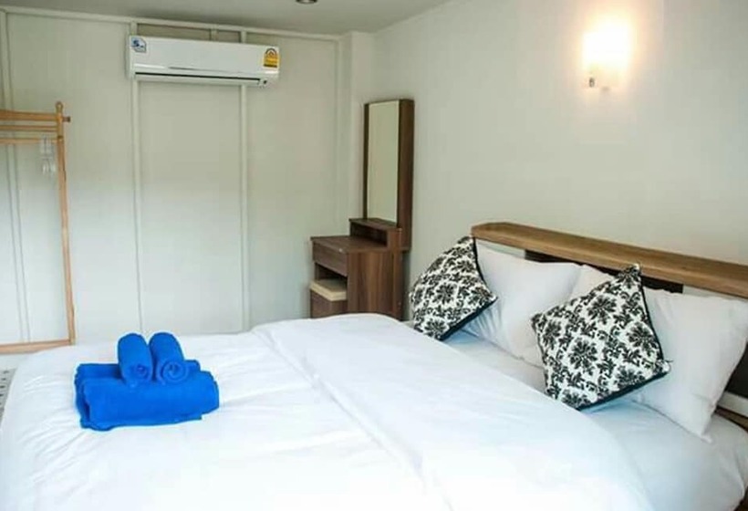 Отель Banchomchan