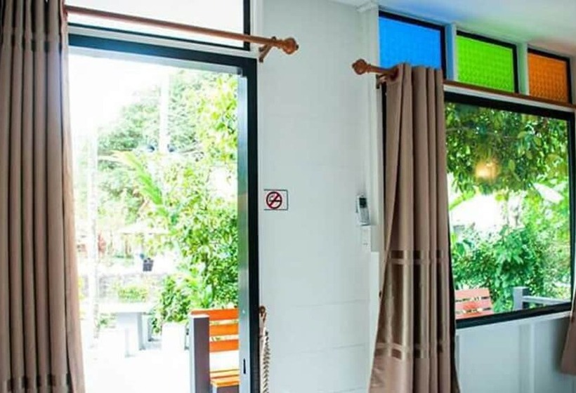 Отель Banchomchan