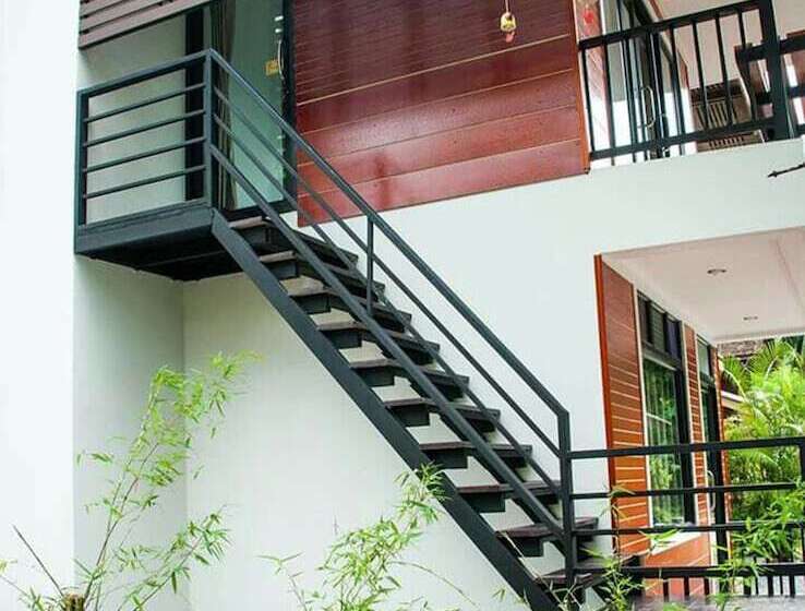 Отель Banchomchan