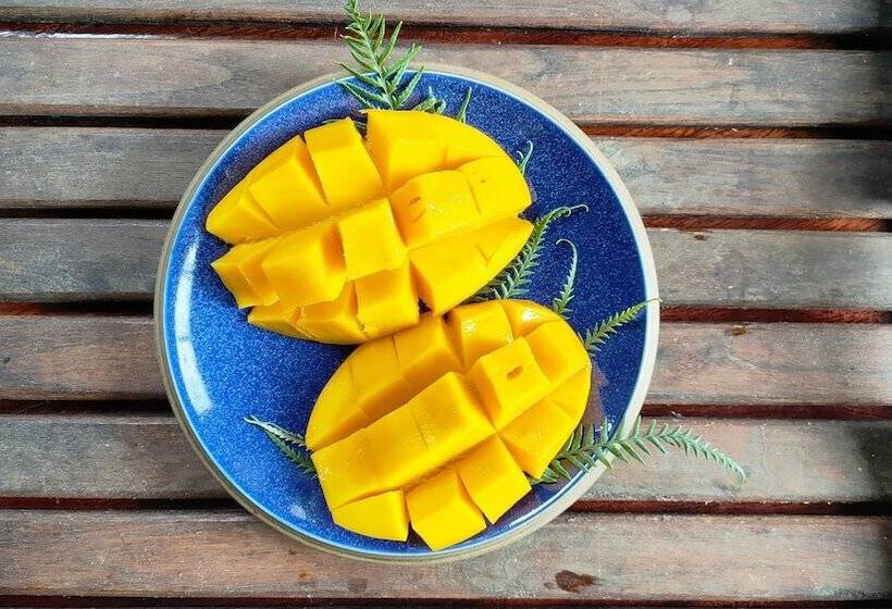 Отель Banchomchan