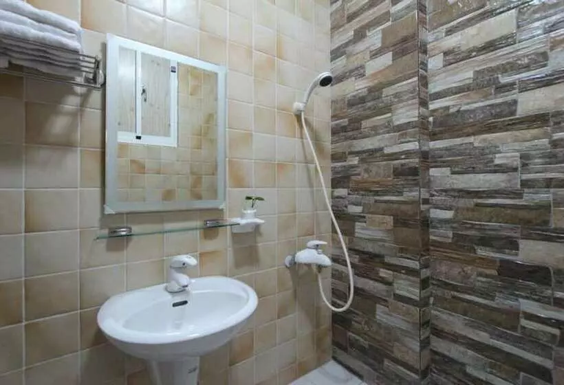 هتل Checheng Sunny Homestay