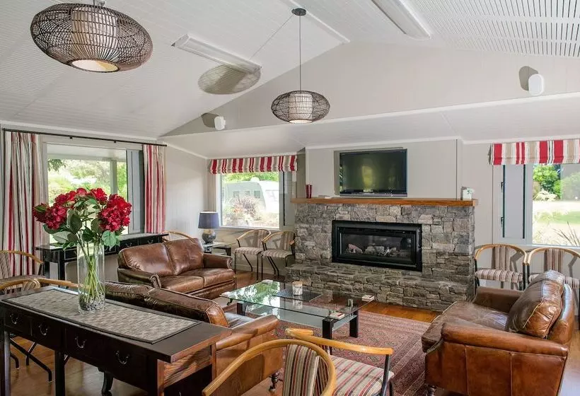 Hotelli Flaxmill Accommodation