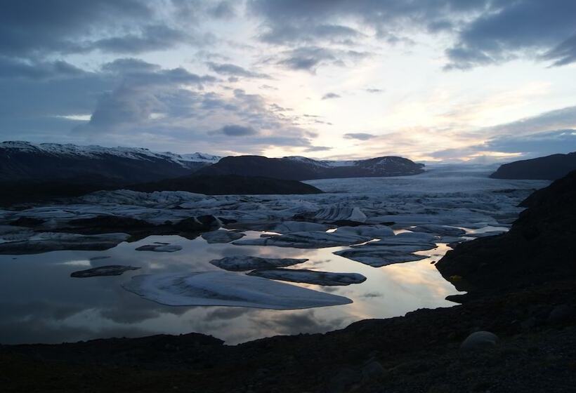 هتل Glacier World   Hoffell Guesthouse