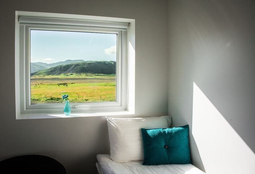 هتل Glacier World   Hoffell Guesthouse