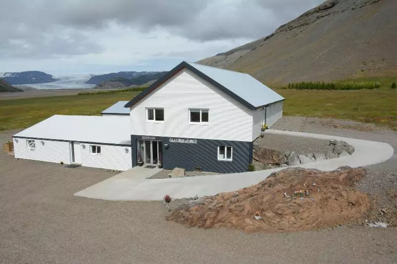 Hotel Glacier World   Hoffell Guesthouse