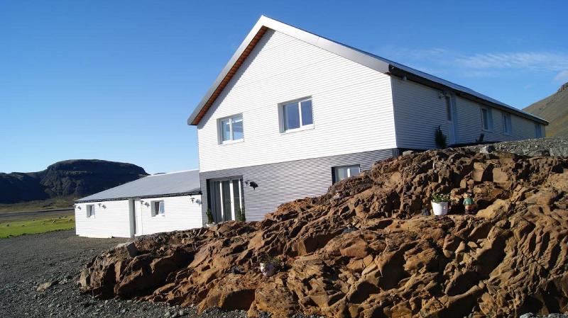 هتل Glacier World   Hoffell Guesthouse