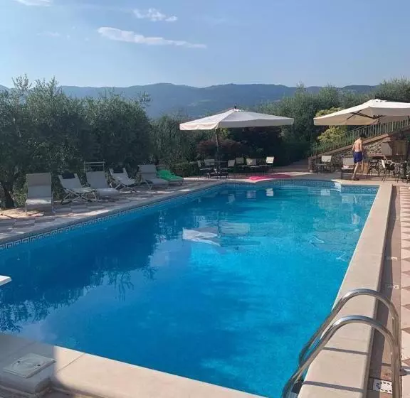 Hotelli Tenuta Fortelongo