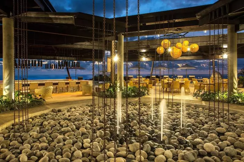 Hotelli Three Sixty   Adults Only