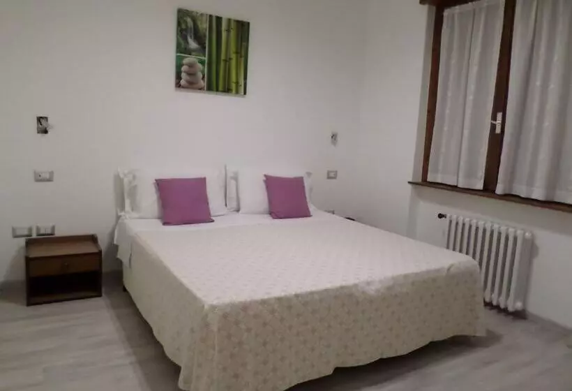 هتل Villa Ester