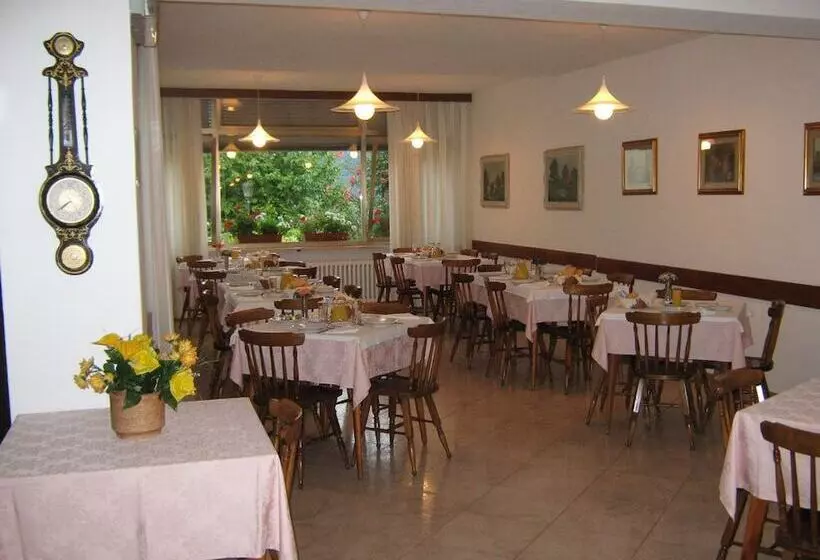 هتل Villa Ester
