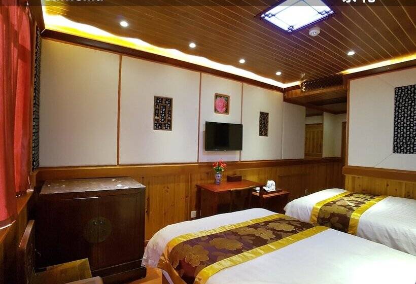 בית מלון כפרי Yangshuo Li River Lodge