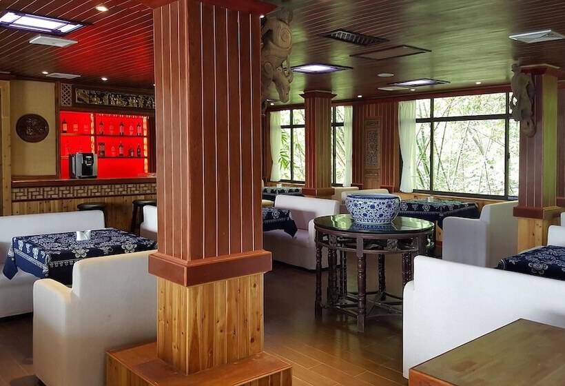 בית מלון כפרי Yangshuo Li River Lodge