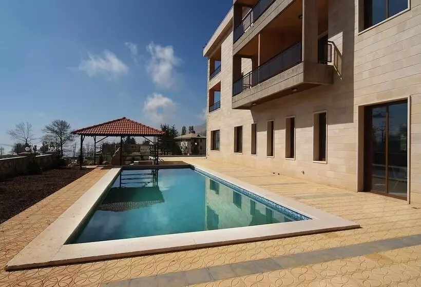 Le Notre Hotel & Ski Resort