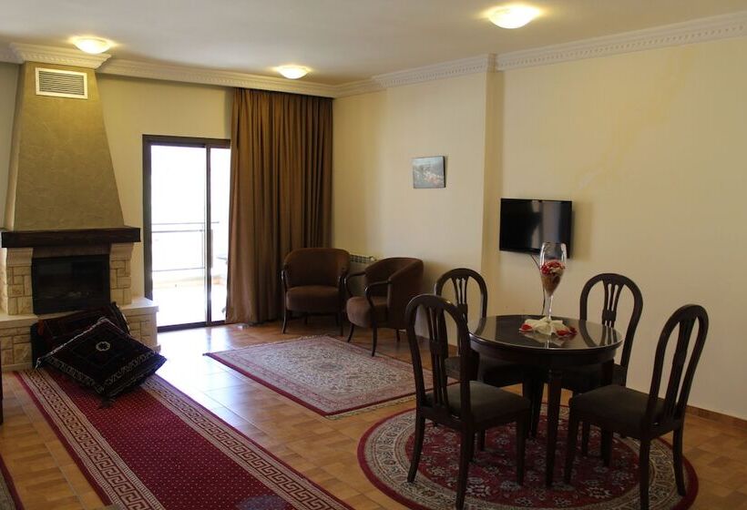 Le Notre Hotel & Ski Resort