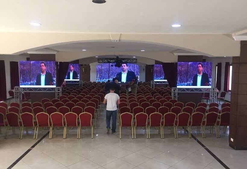 Le Notre Hotel & Ski Resort