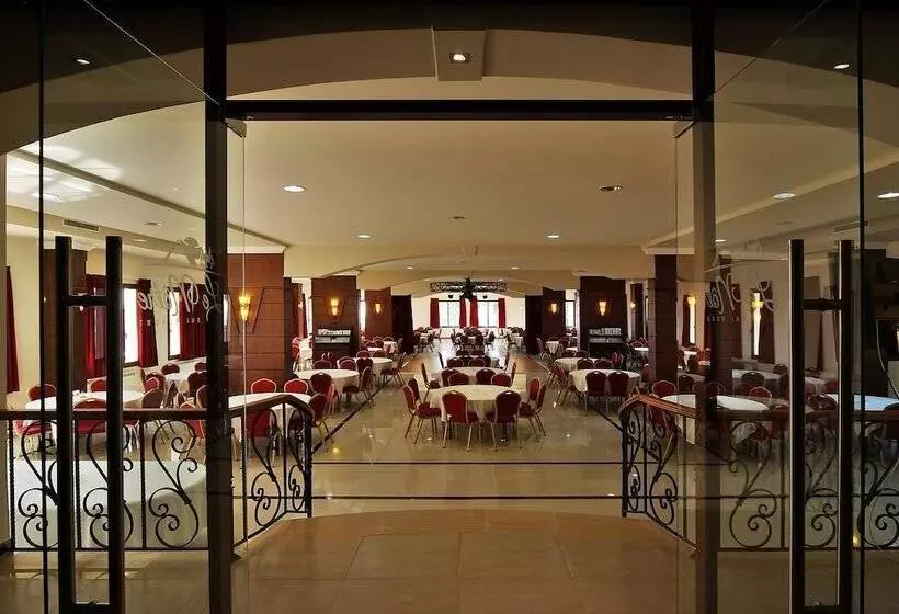 Le Notre Hotel & Ski Resort