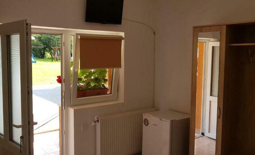 پانسیون Korondi Pisztrangos