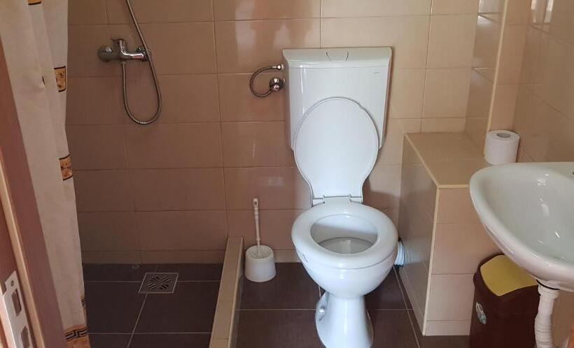 پانسیون Korondi Pisztrangos