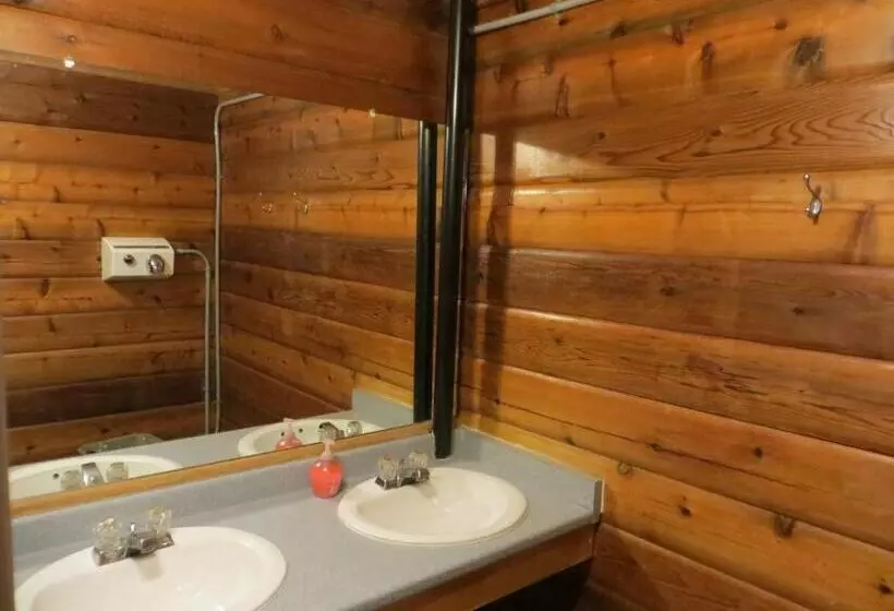 Hi Kananaskis Wilderness   Hostel