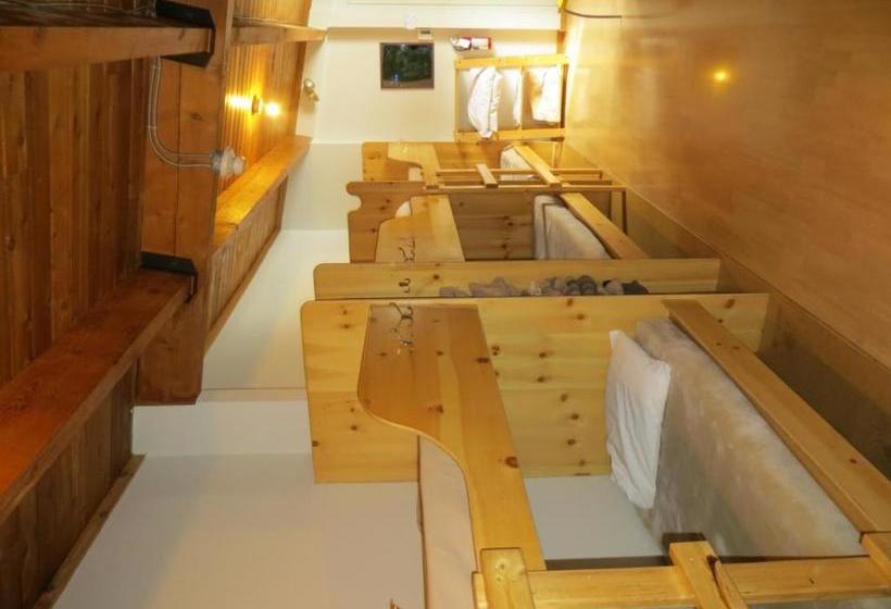 Hi Kananaskis Wilderness   Hostel