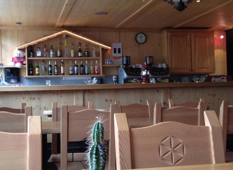 בית מלון כפרי Des Portes Du Soleil