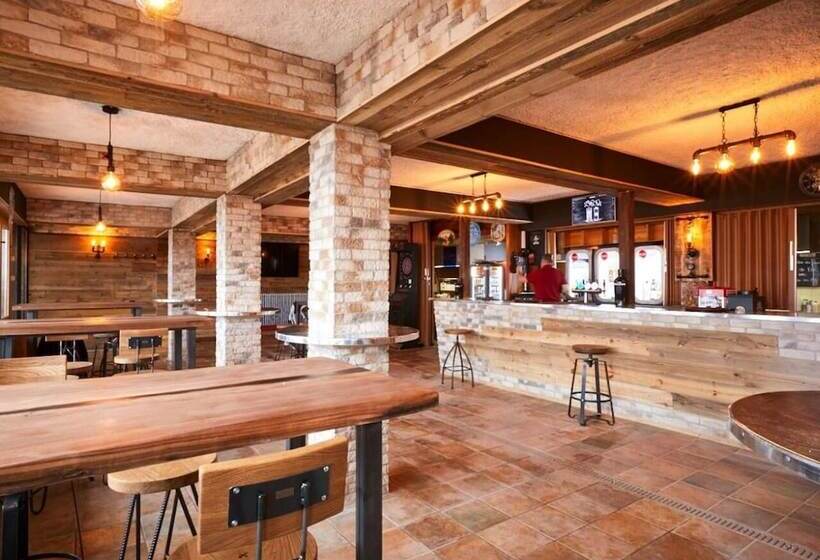 בית מלון כפרי Des Portes Du Soleil