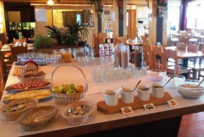 בית מלון כפרי Des Portes Du Soleil