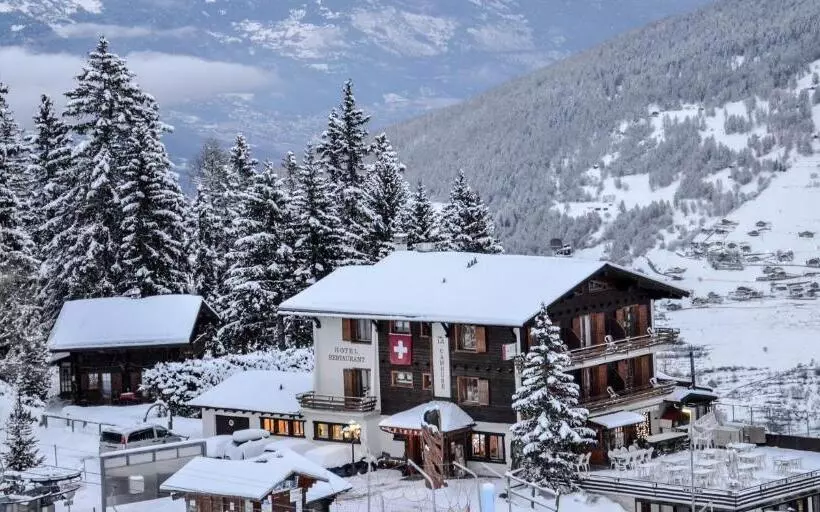 ホテル La Cambuse