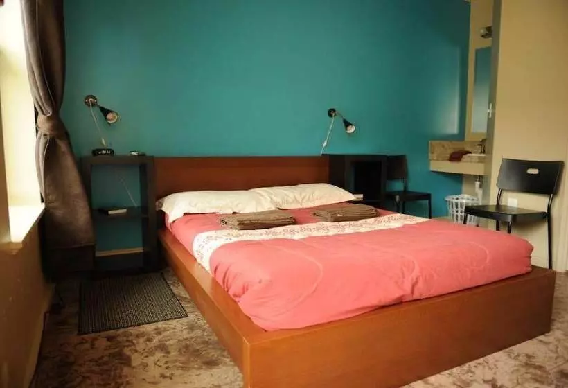 Hotelli Camelot Inn At Honeyville