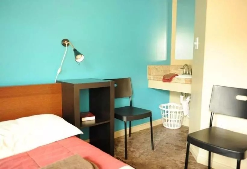 Hotelli Camelot Inn At Honeyville