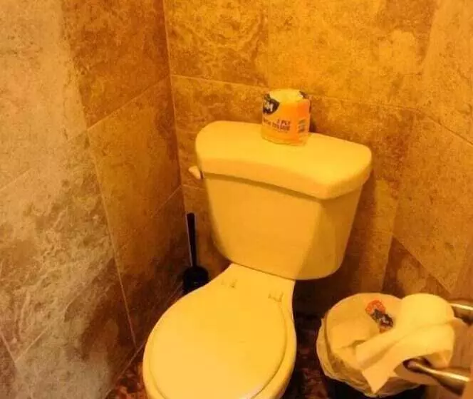 Hotelli Camelot Inn At Honeyville