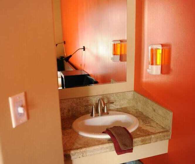 酒店 Camelot Inn At Honeyville