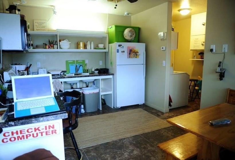 酒店 Camelot Inn At Honeyville