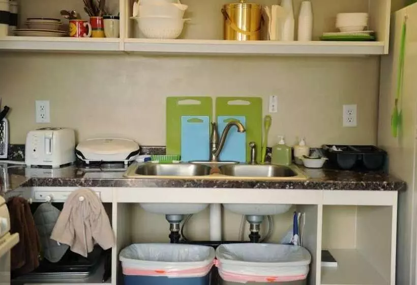 Hotelli Camelot Inn At Honeyville