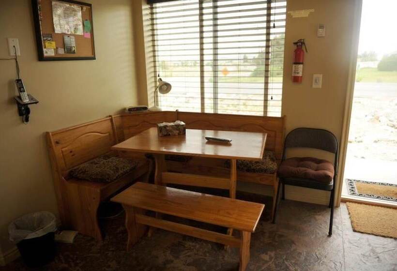 酒店 Camelot Inn At Honeyville