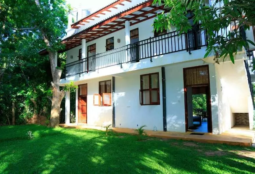 ホテル River Edge Yala