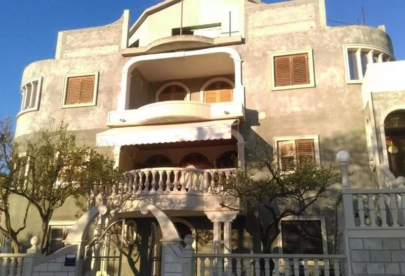 Majatalo Guest House Marija