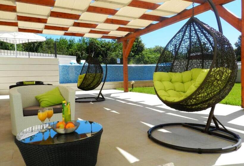 Пансион Yourcroatiaholiday   Villa With 6 Rooms