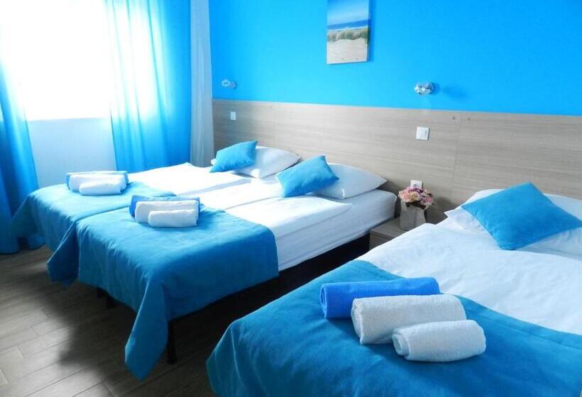 Пансион Yourcroatiaholiday   Villa With 6 Rooms