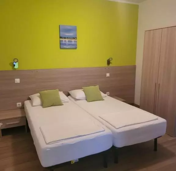 ペンション Yourcroatiaholiday   Villa With 6 Rooms