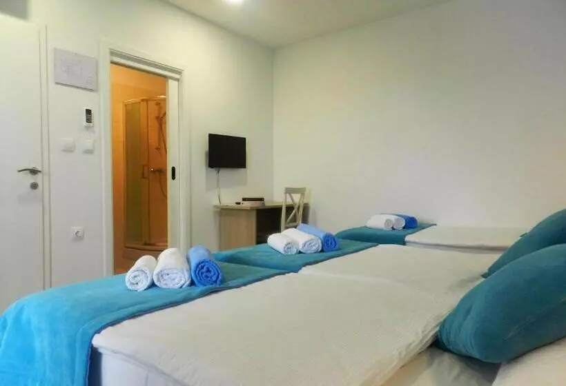 ペンション Yourcroatiaholiday   Villa With 6 Rooms