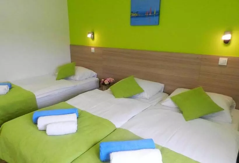 ペンション Yourcroatiaholiday   Villa With 6 Rooms