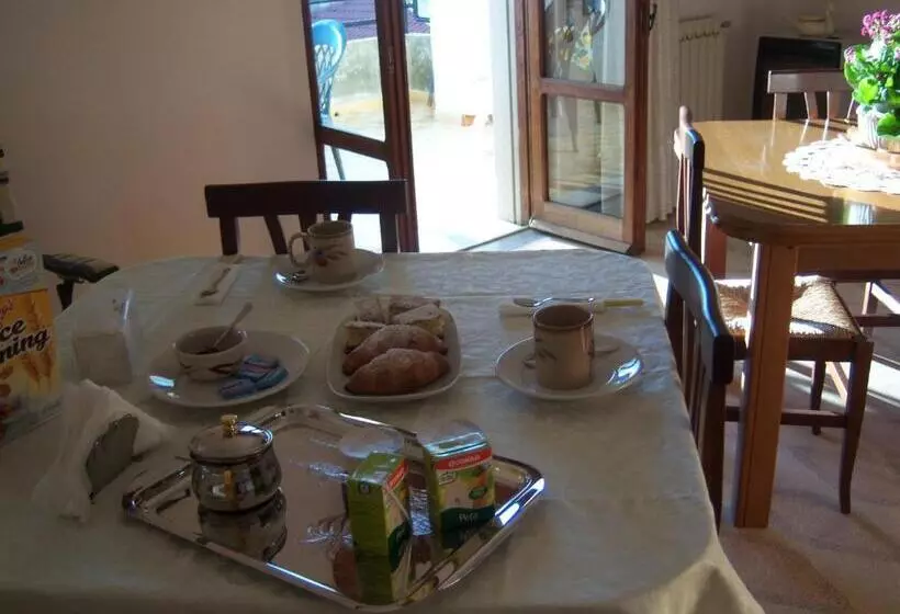Hotelli Affittacamere Mariada