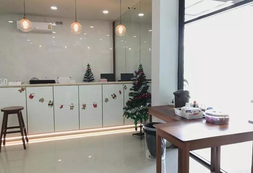 ホテル Klongyai Center