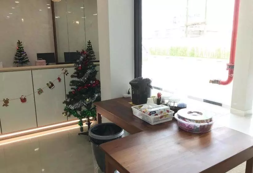 ホテル Klongyai Center