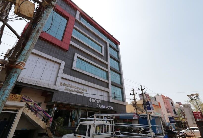 ホテル Rama Royal