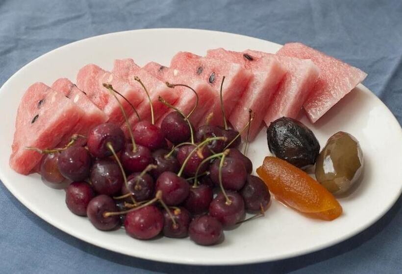 ホテル Tylos Beach